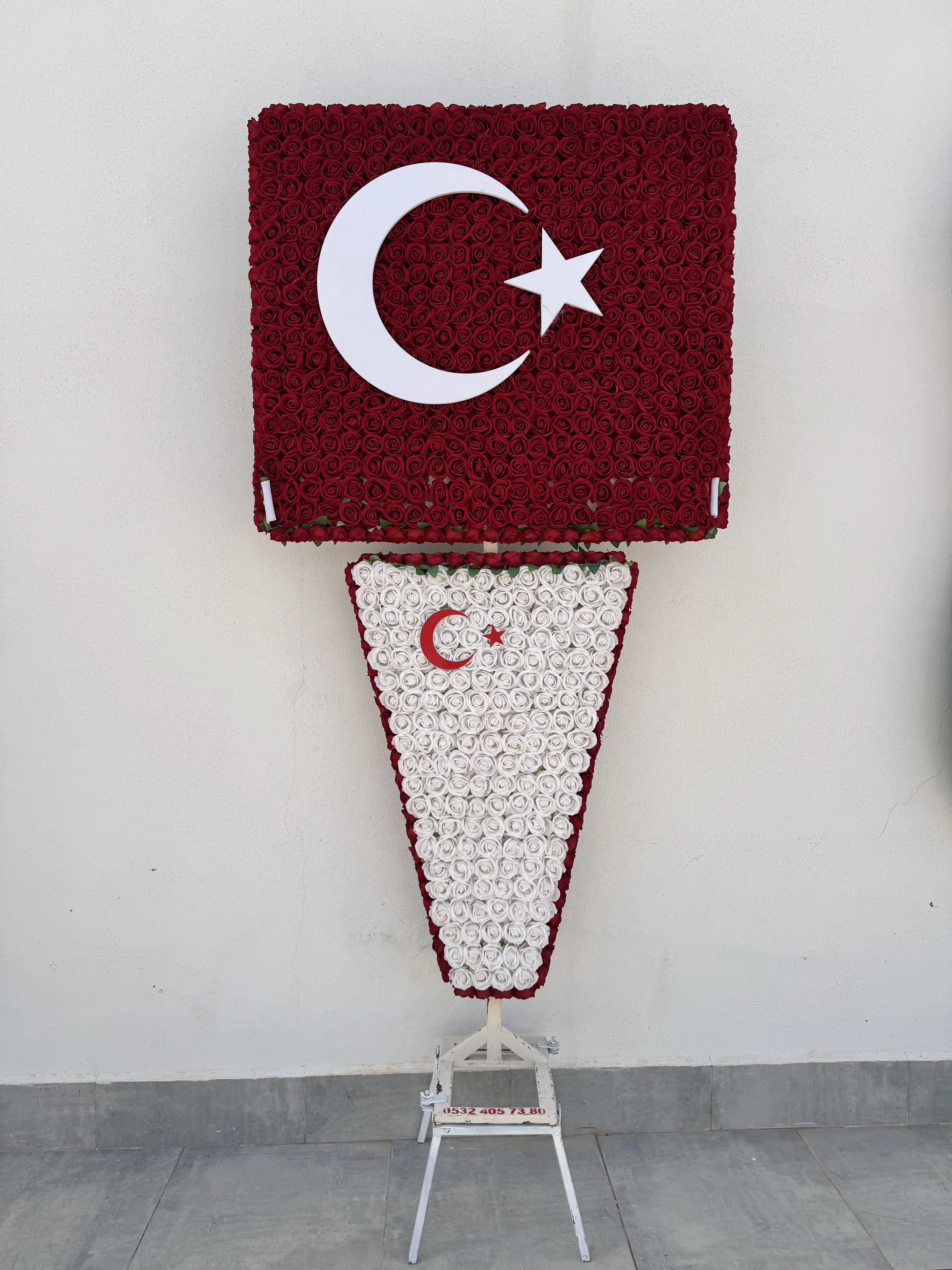 Alanya Dugun Celenk Modelleri 1 - Alanya Mahmutlar çelenk teslimatı (birinci sınıf yapay çiçeklerle).